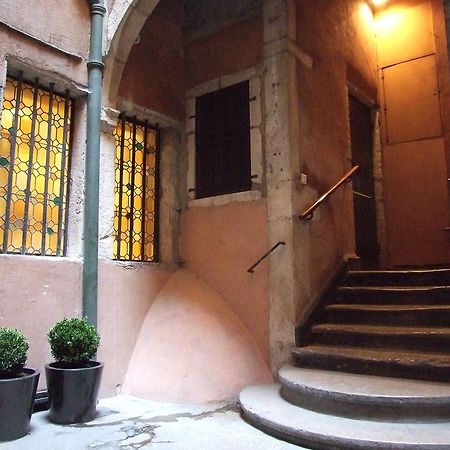 Loge Des 3 Maries Apartment Lyon Bagian luar foto
